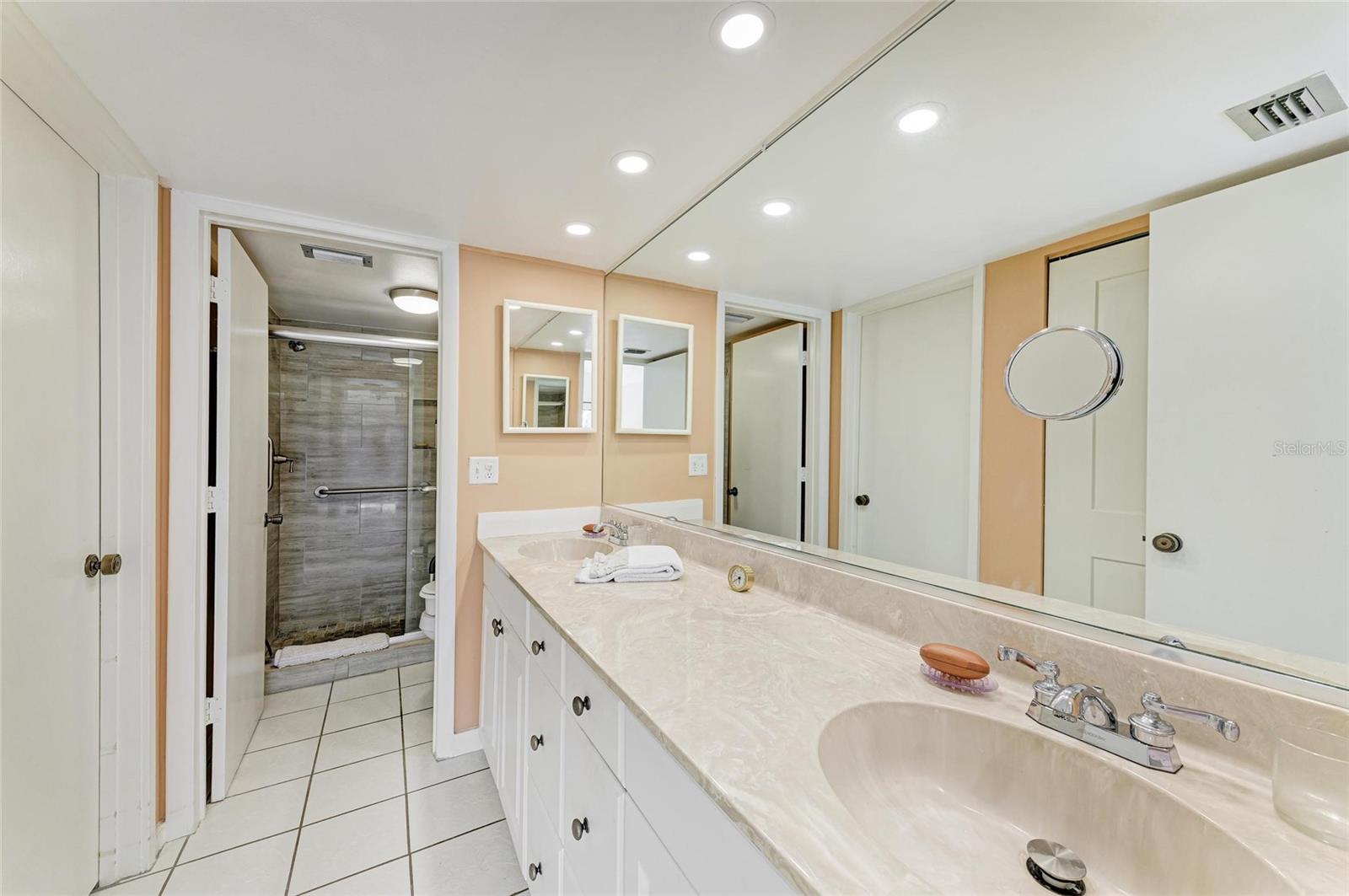 PELICAN COVE - Residential