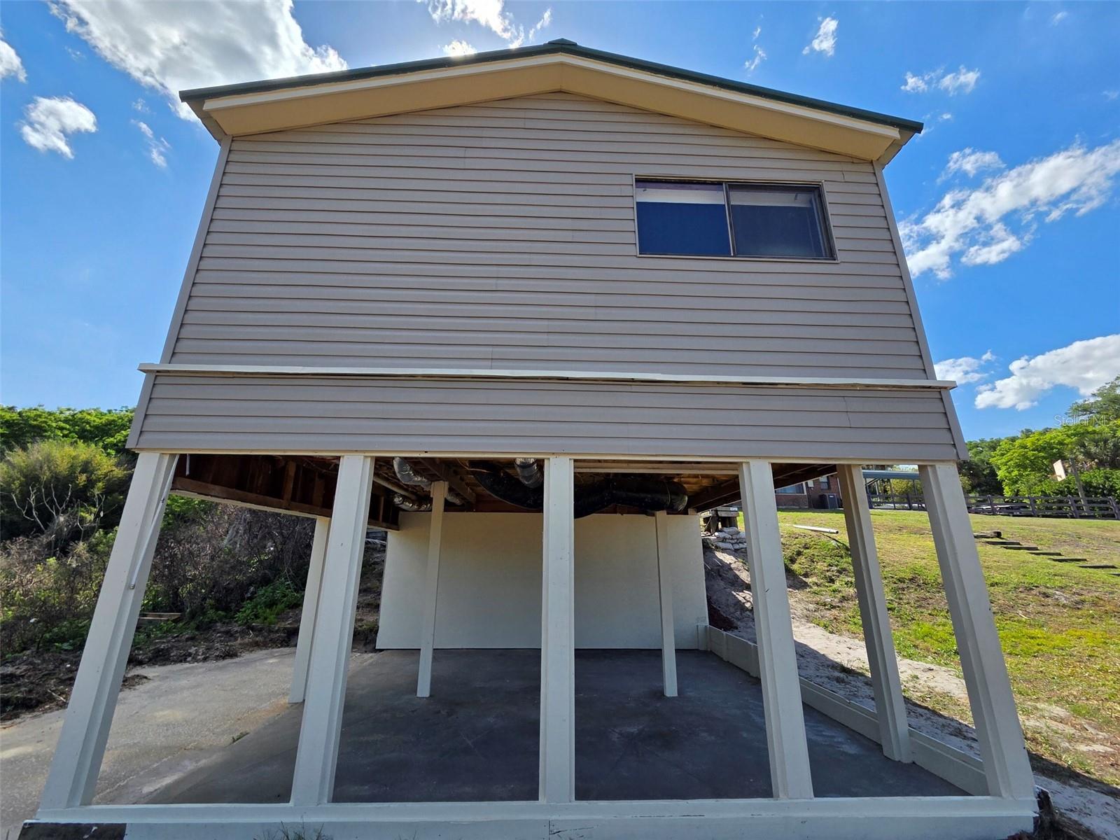 NOT IN SUBDIVISION. UNINCORPORATED - Residential