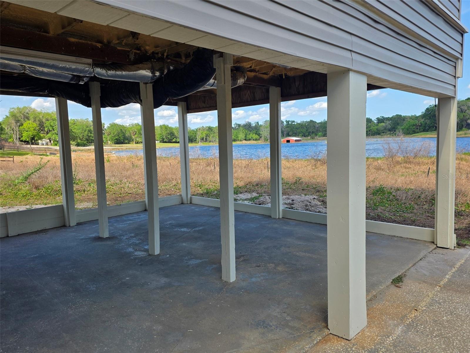 NOT IN SUBDIVISION. UNINCORPORATED - Residential