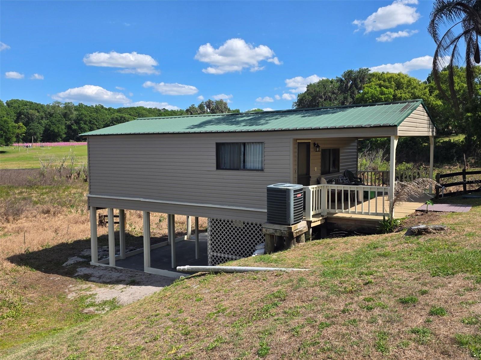 NOT IN SUBDIVISION. UNINCORPORATED - Residential