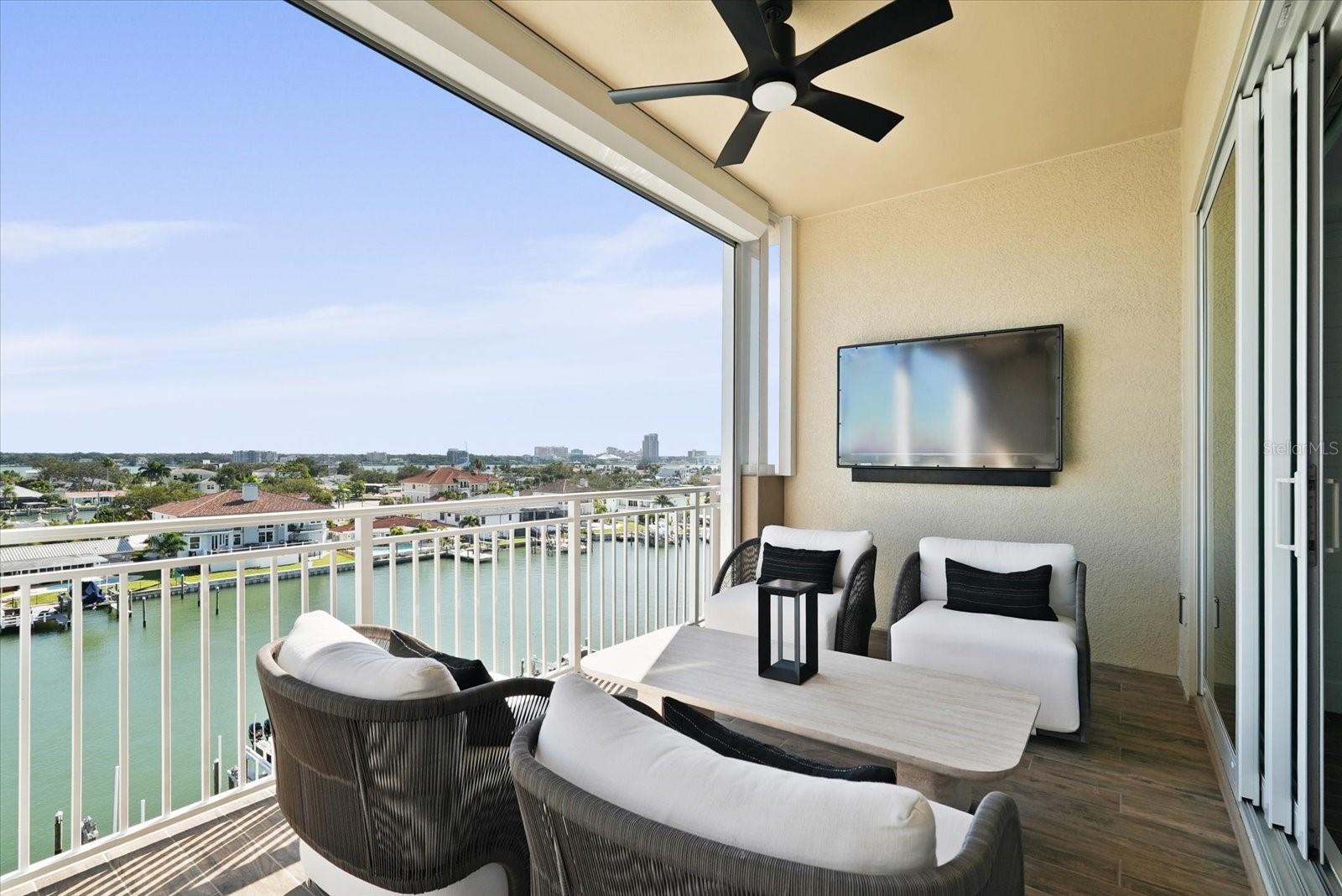 DOLPHIN HARBOUR CONDO - Residential