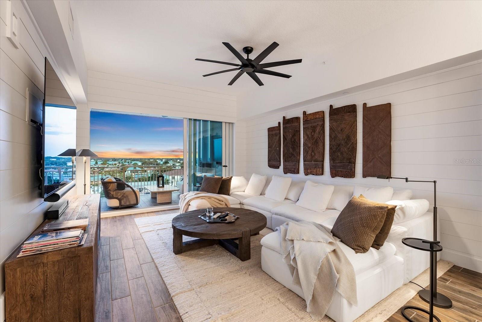 DOLPHIN HARBOUR CONDO - Residential