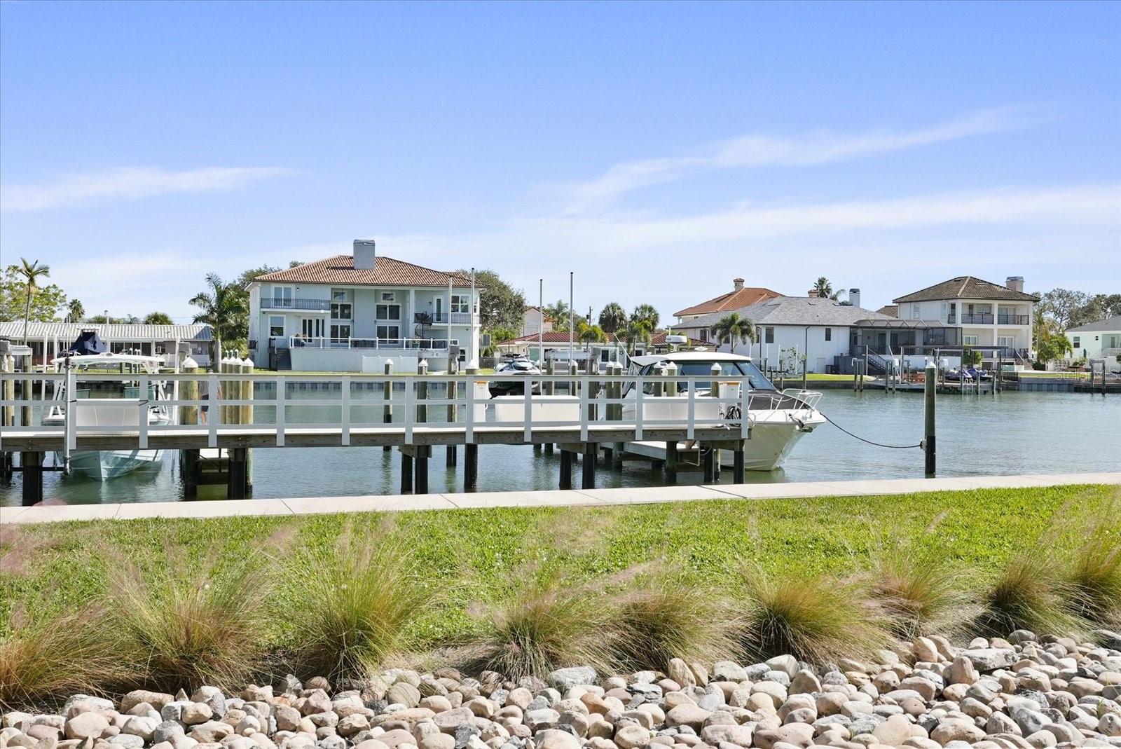 DOLPHIN HARBOUR CONDO - Residential