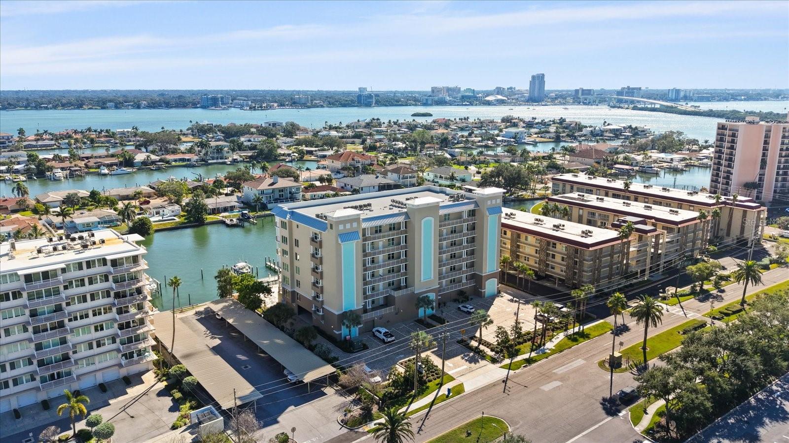 DOLPHIN HARBOUR CONDO - Residential