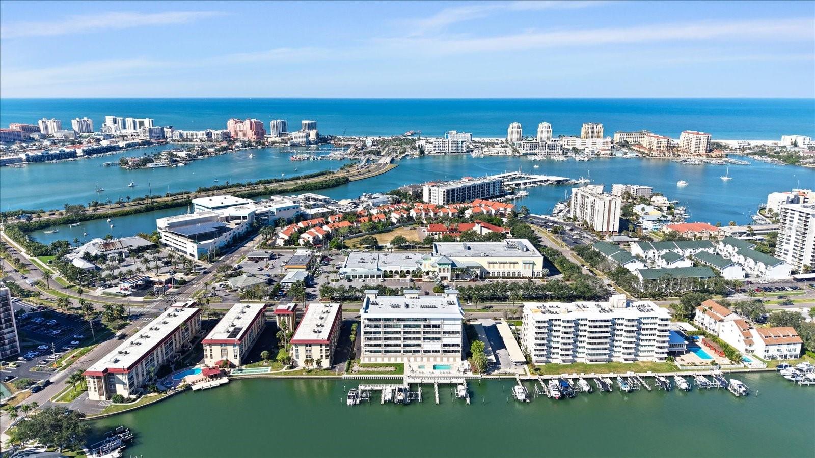 DOLPHIN HARBOUR CONDO - Residential