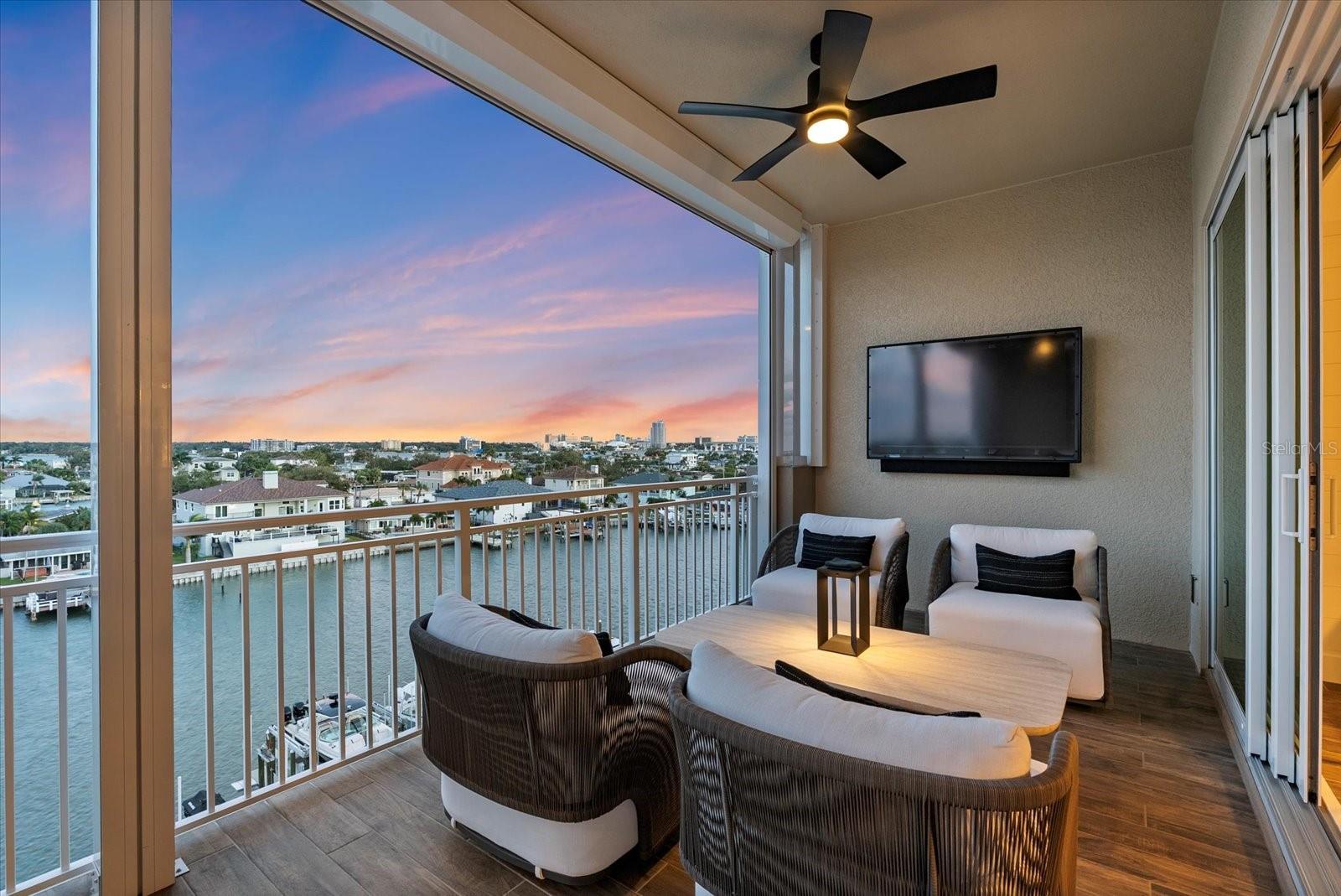 DOLPHIN HARBOUR CONDO - Residential