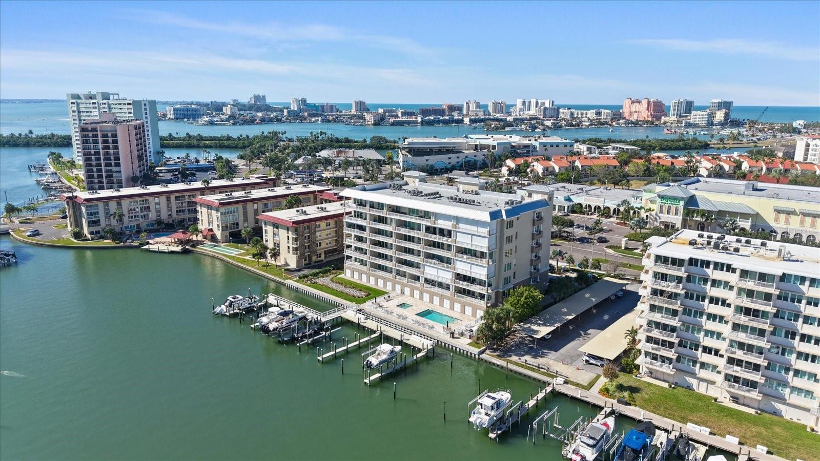 DOLPHIN HARBOUR CONDO - Residential