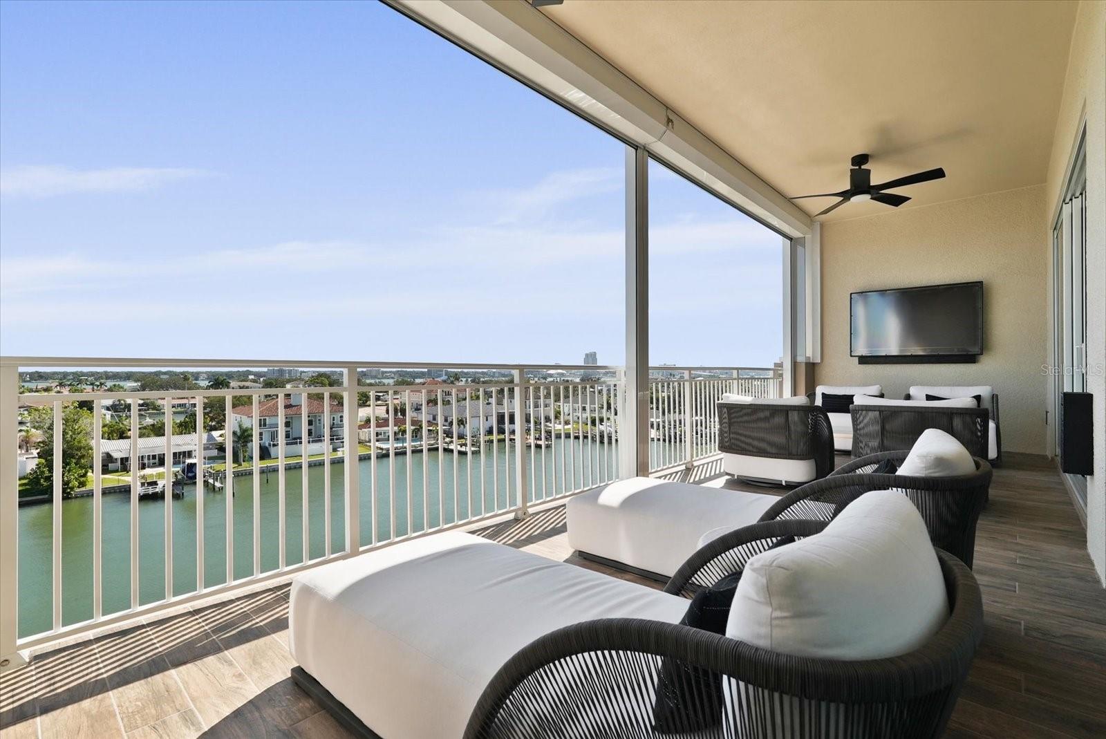 DOLPHIN HARBOUR CONDO - Residential