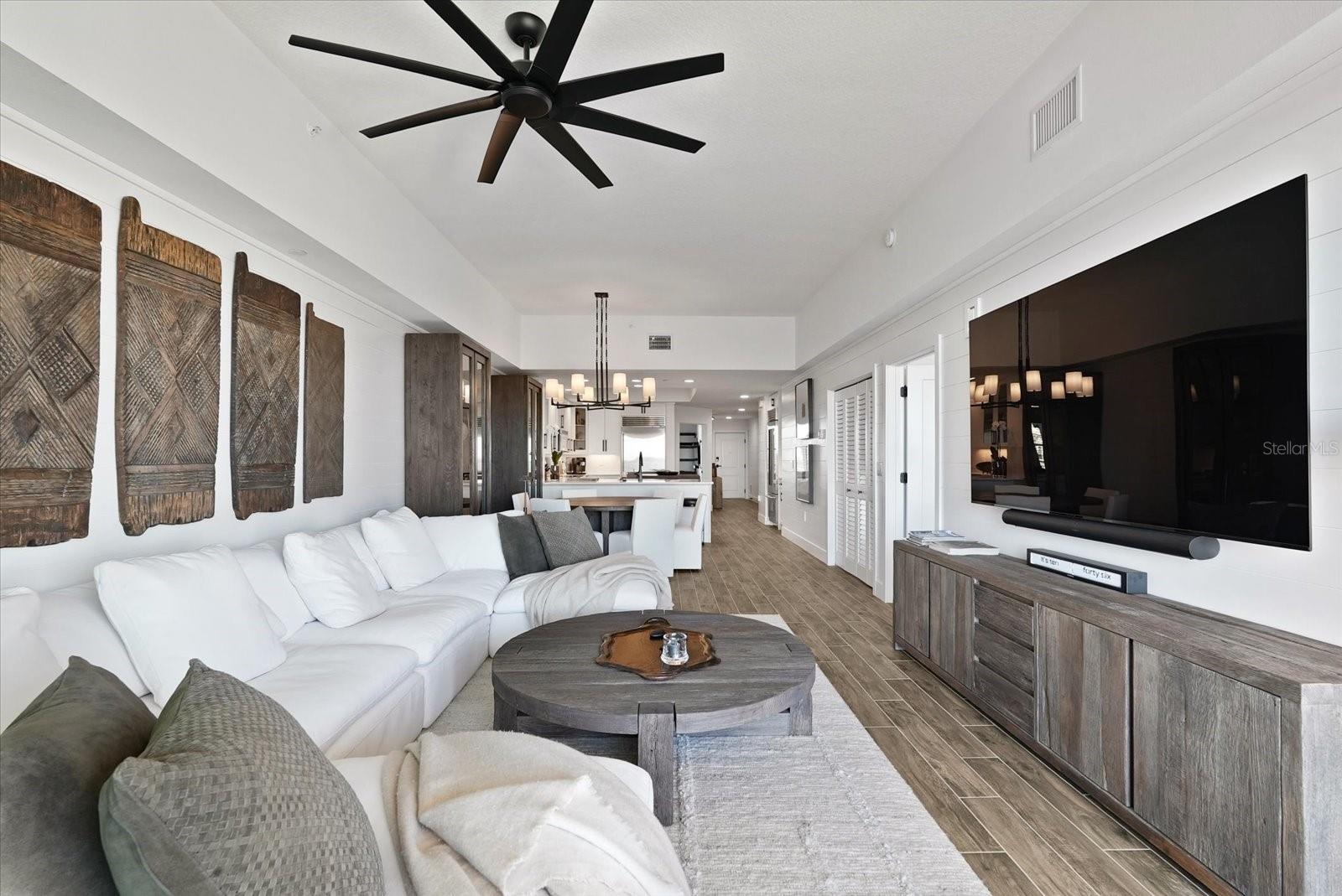 DOLPHIN HARBOUR CONDO - Residential