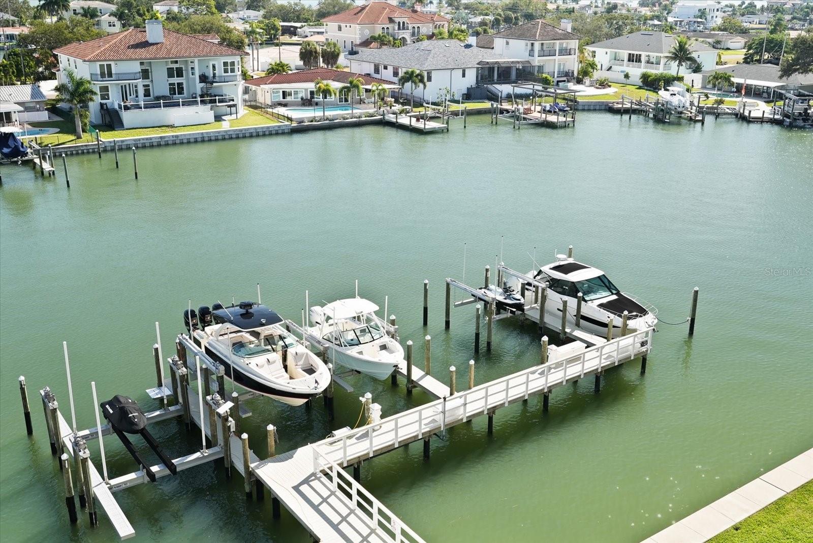 DOLPHIN HARBOUR CONDO - Residential