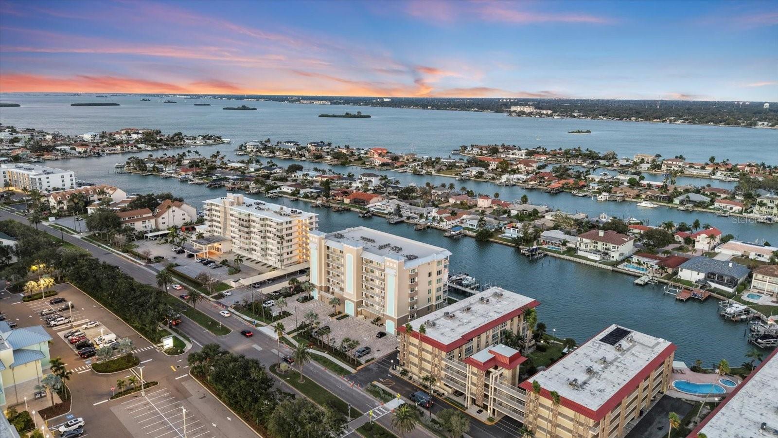 DOLPHIN HARBOUR CONDO - Residential