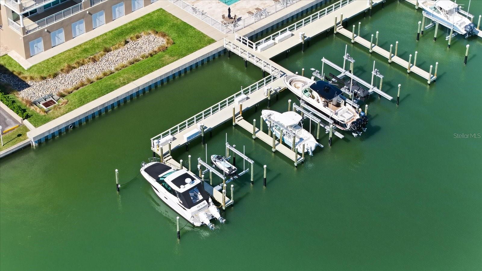 DOLPHIN HARBOUR CONDO - Residential