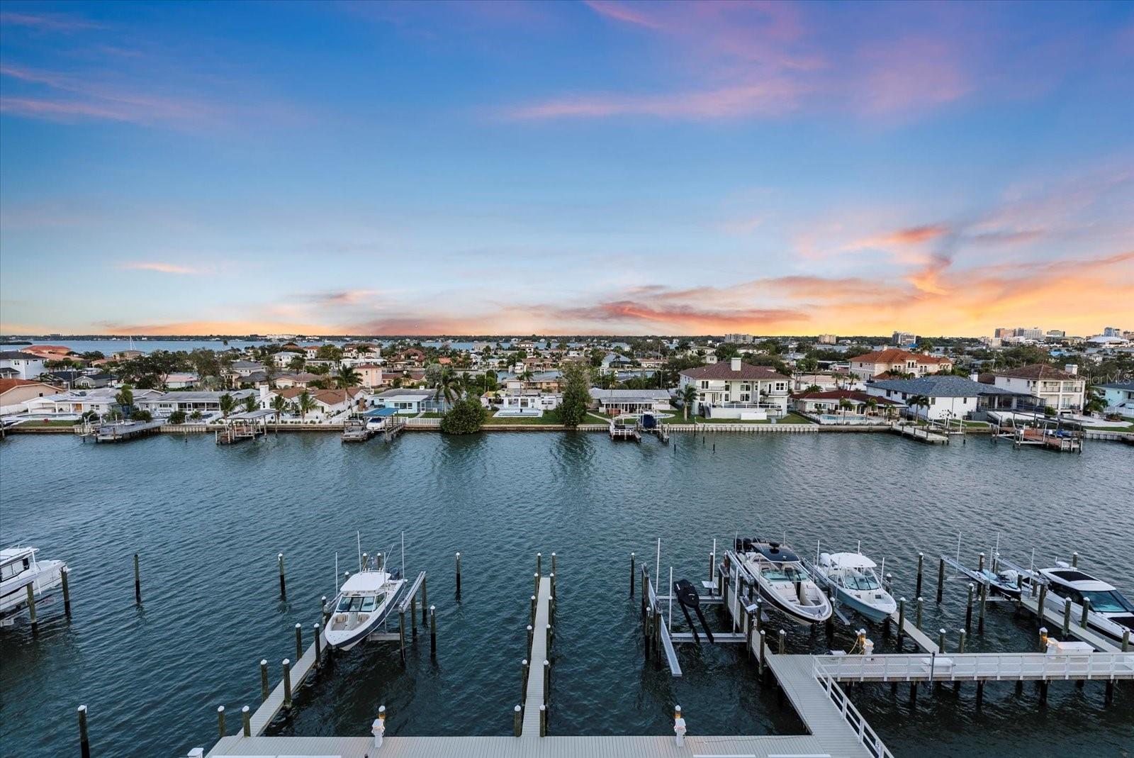 DOLPHIN HARBOUR CONDO - Residential