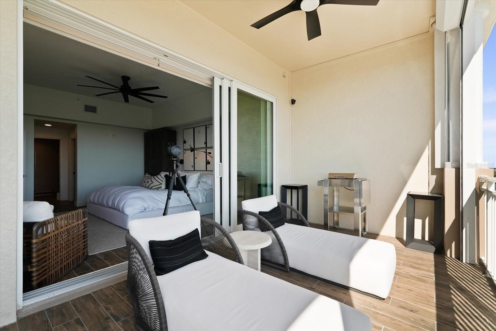 DOLPHIN HARBOUR CONDO - Residential