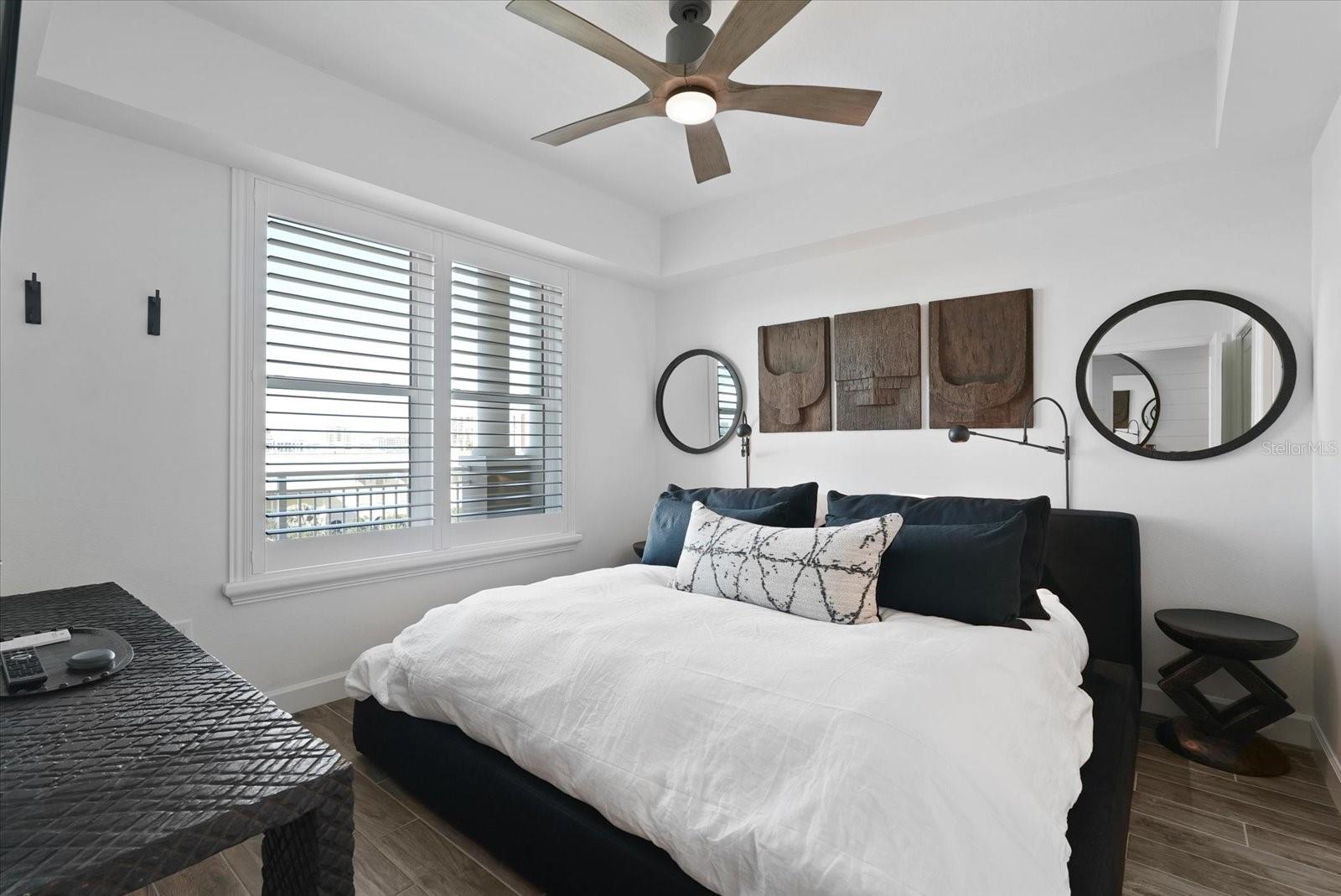 DOLPHIN HARBOUR CONDO - Residential