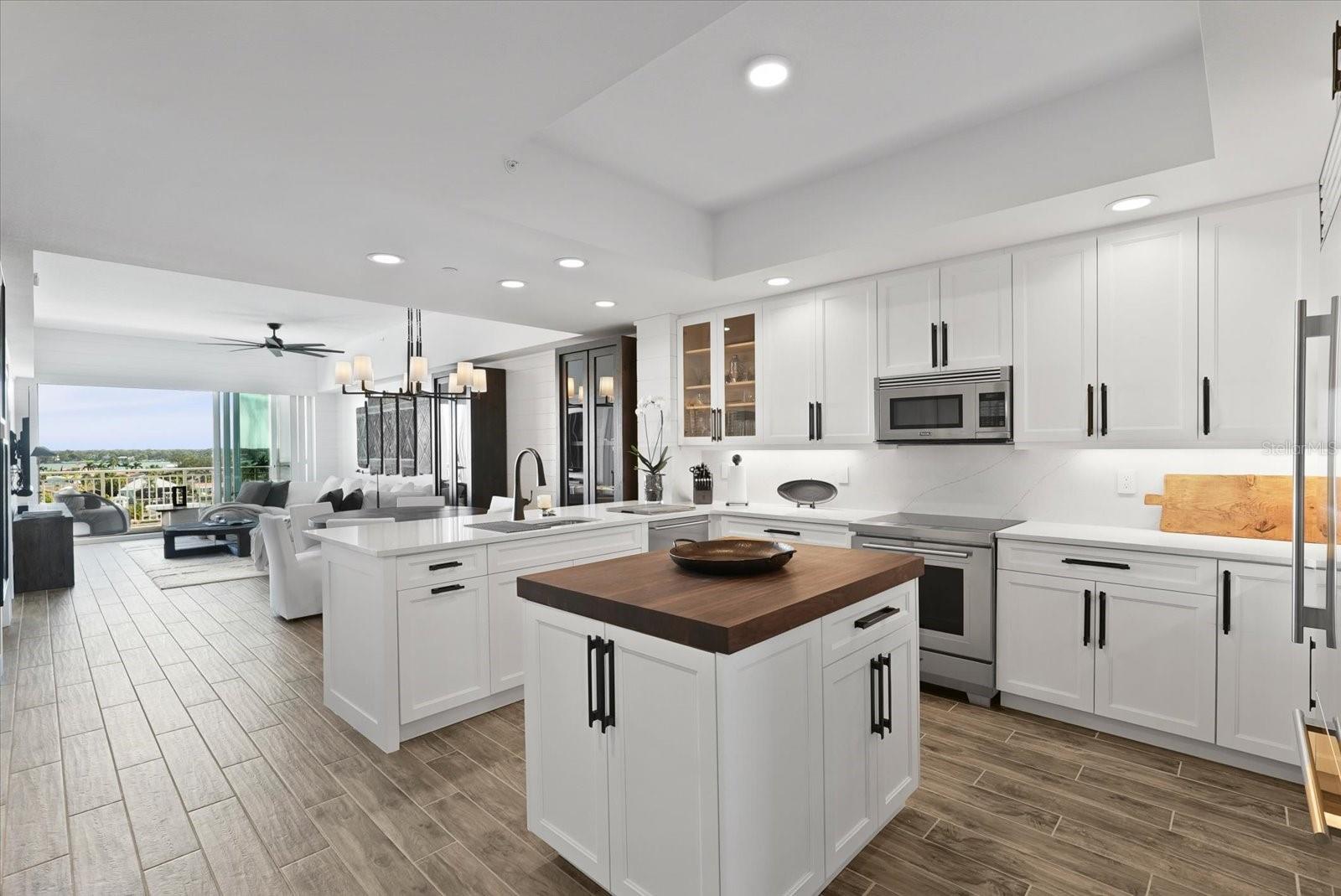 DOLPHIN HARBOUR CONDO - Residential