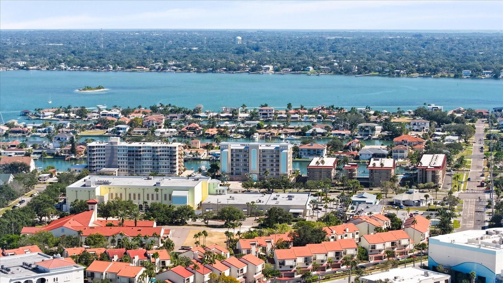 DOLPHIN HARBOUR CONDO - Residential