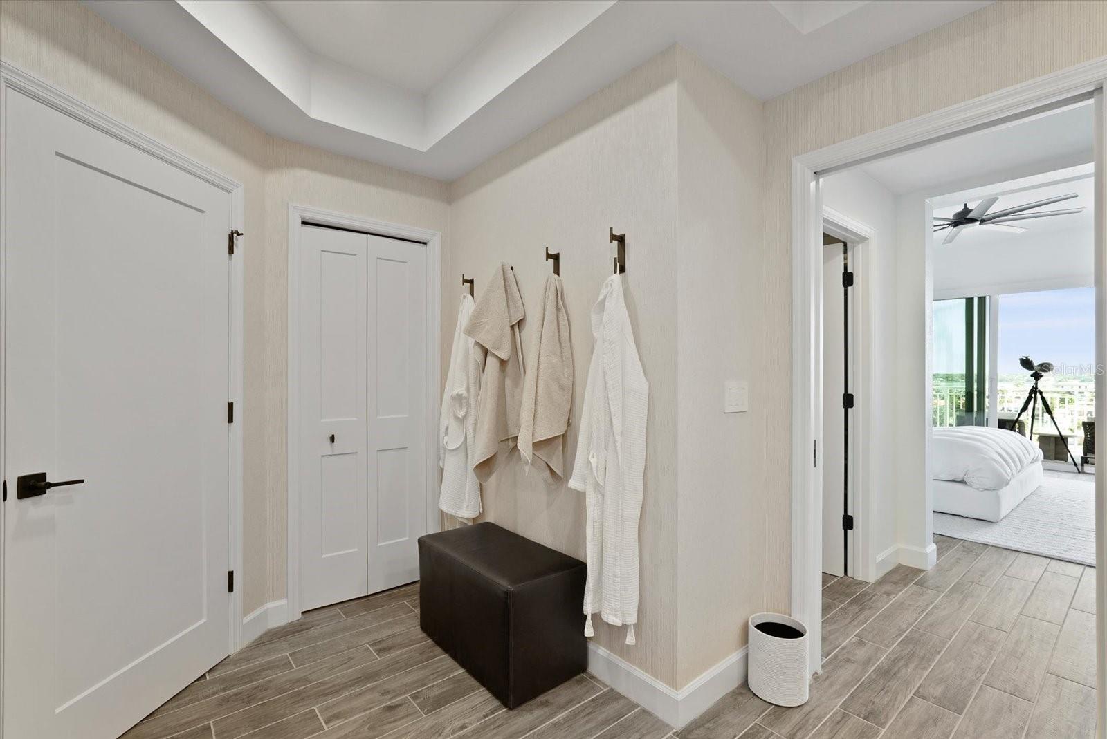 DOLPHIN HARBOUR CONDO - Residential