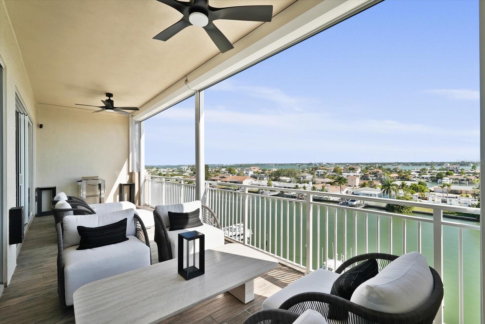 DOLPHIN HARBOUR CONDO - Residential