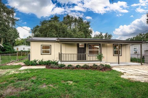 A home in LAKELAND