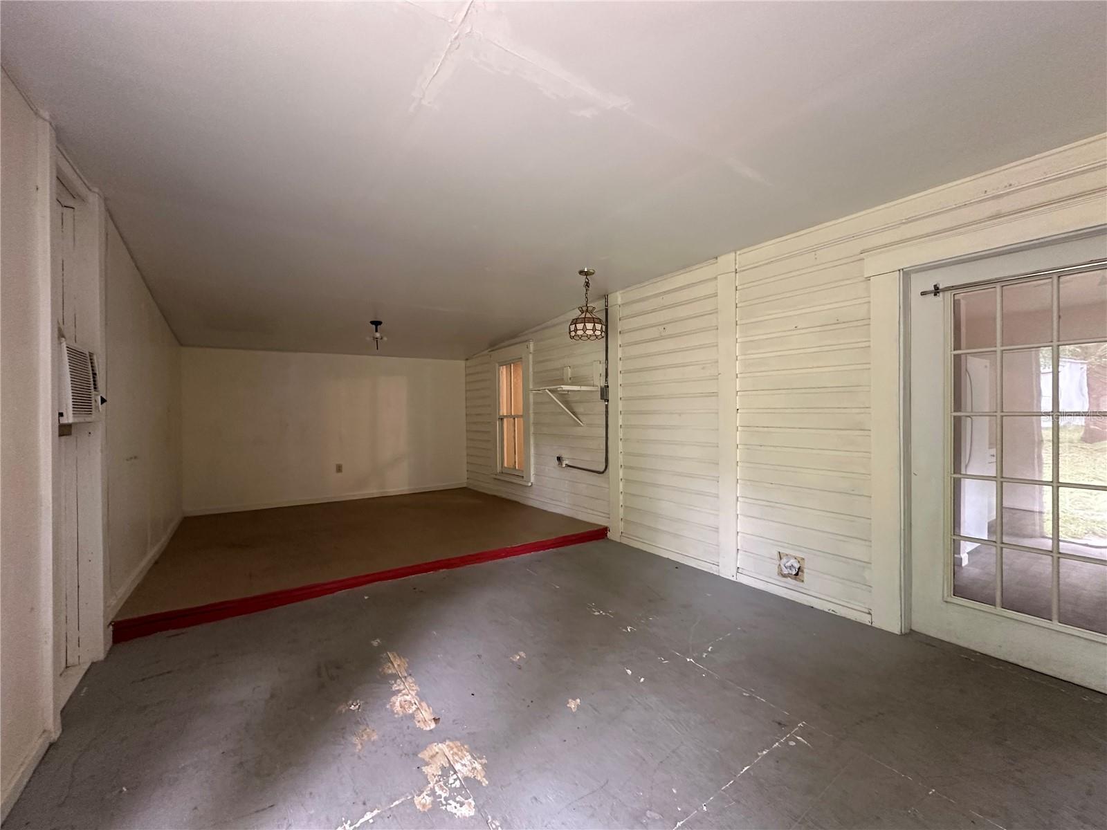 LAWS ADD TO BROOKSVL - Residential Lease