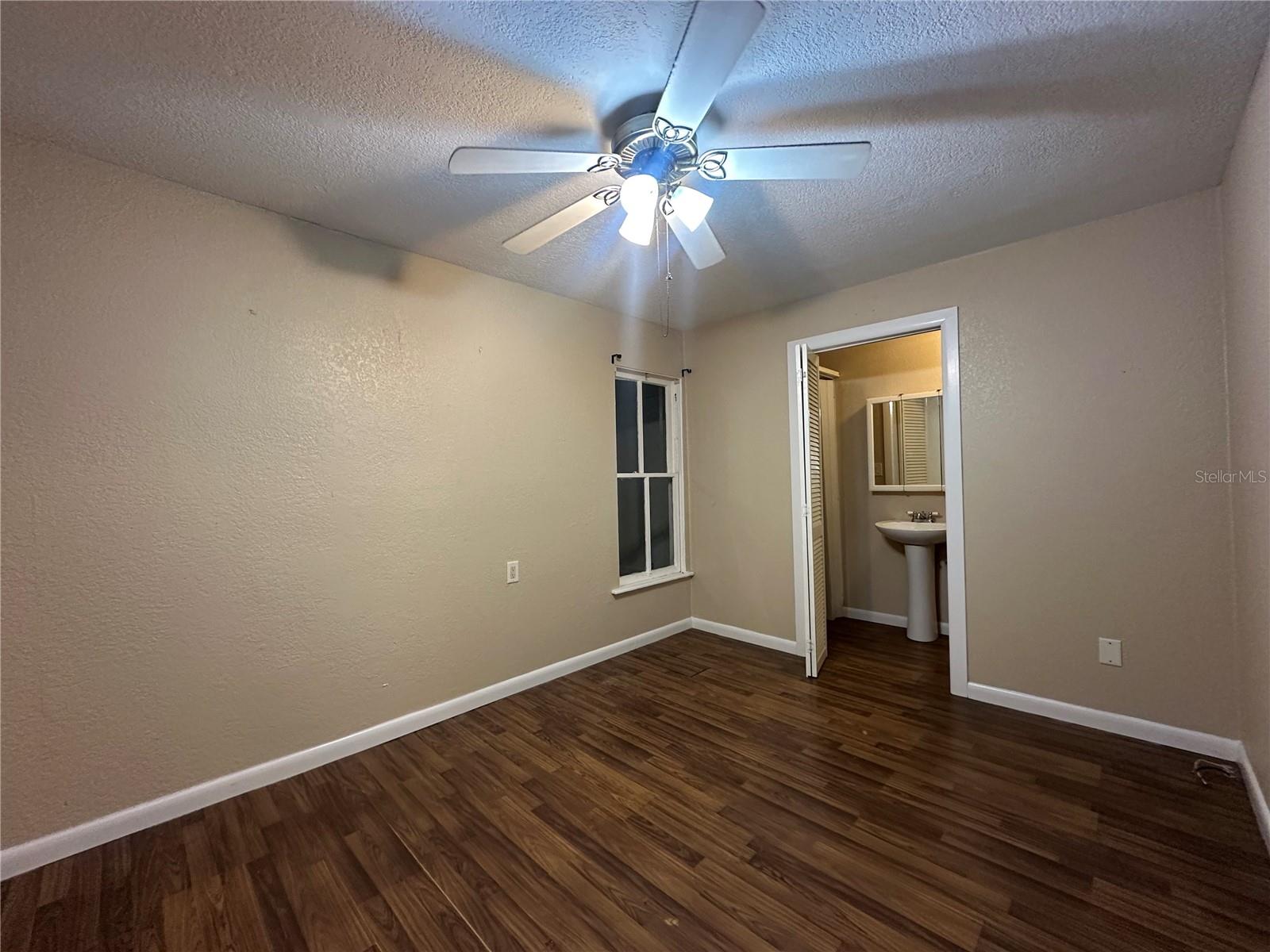 LAWS ADD TO BROOKSVL - Residential Lease