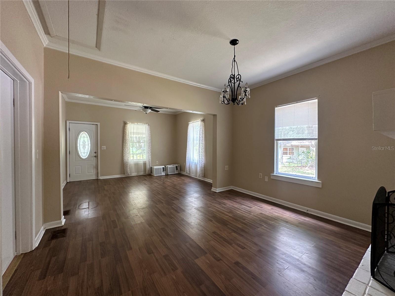 LAWS ADD TO BROOKSVL - Residential Lease