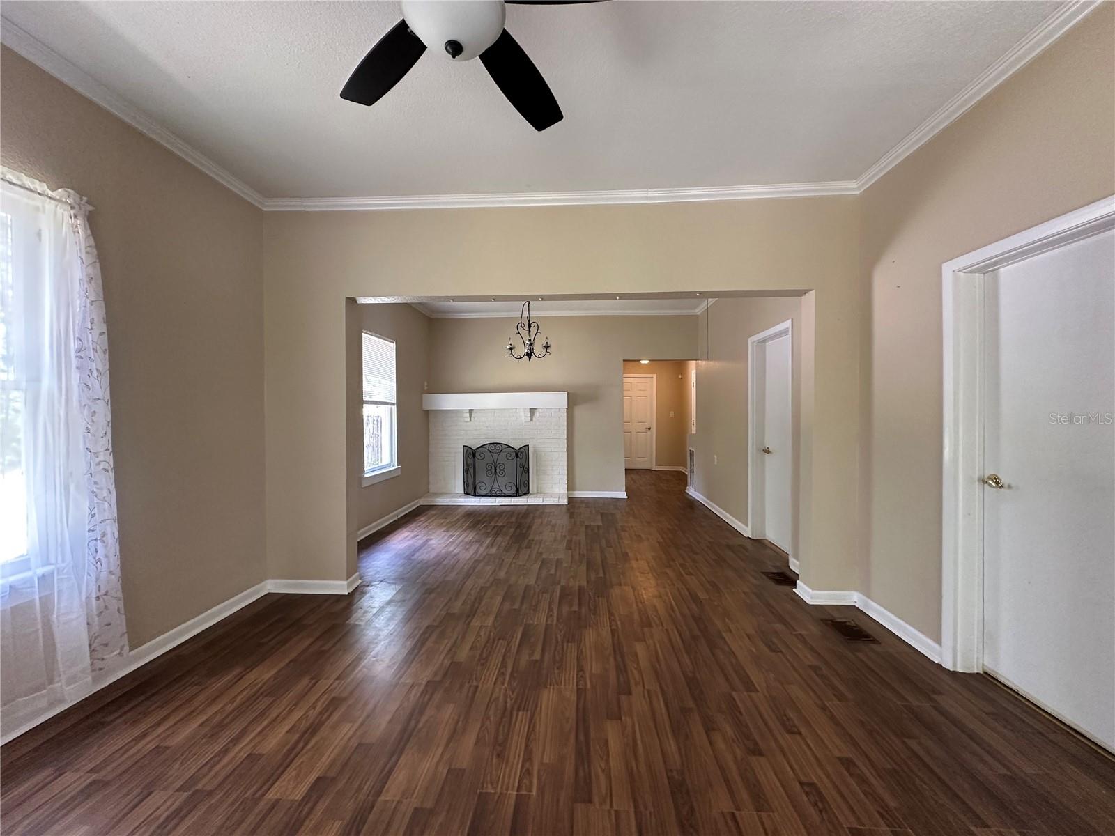 LAWS ADD TO BROOKSVL - Residential Lease