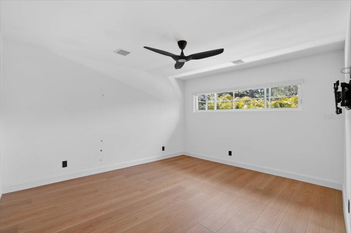 SUNSET PARK - Residential
