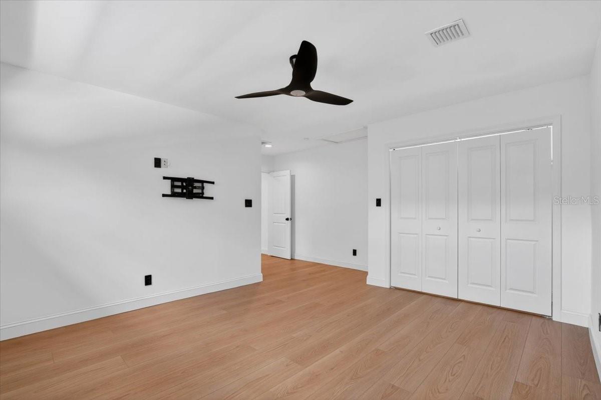 SUNSET PARK - Residential