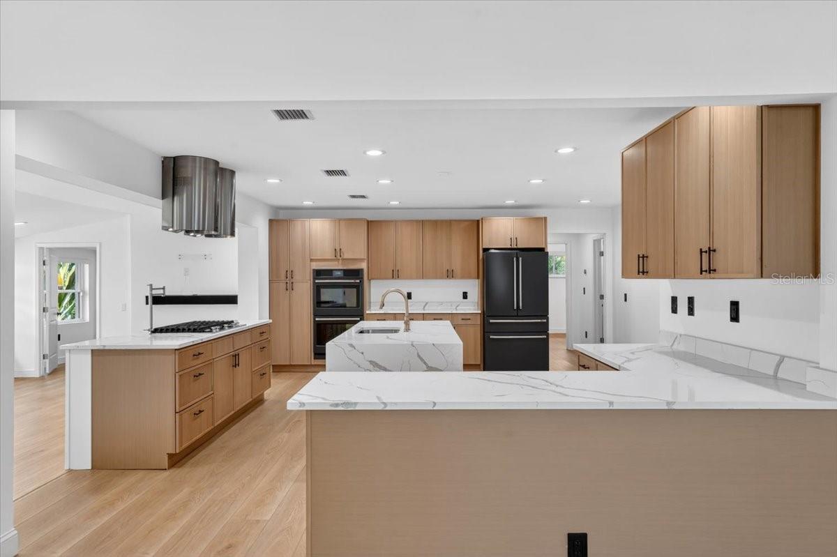 SUNSET PARK - Residential