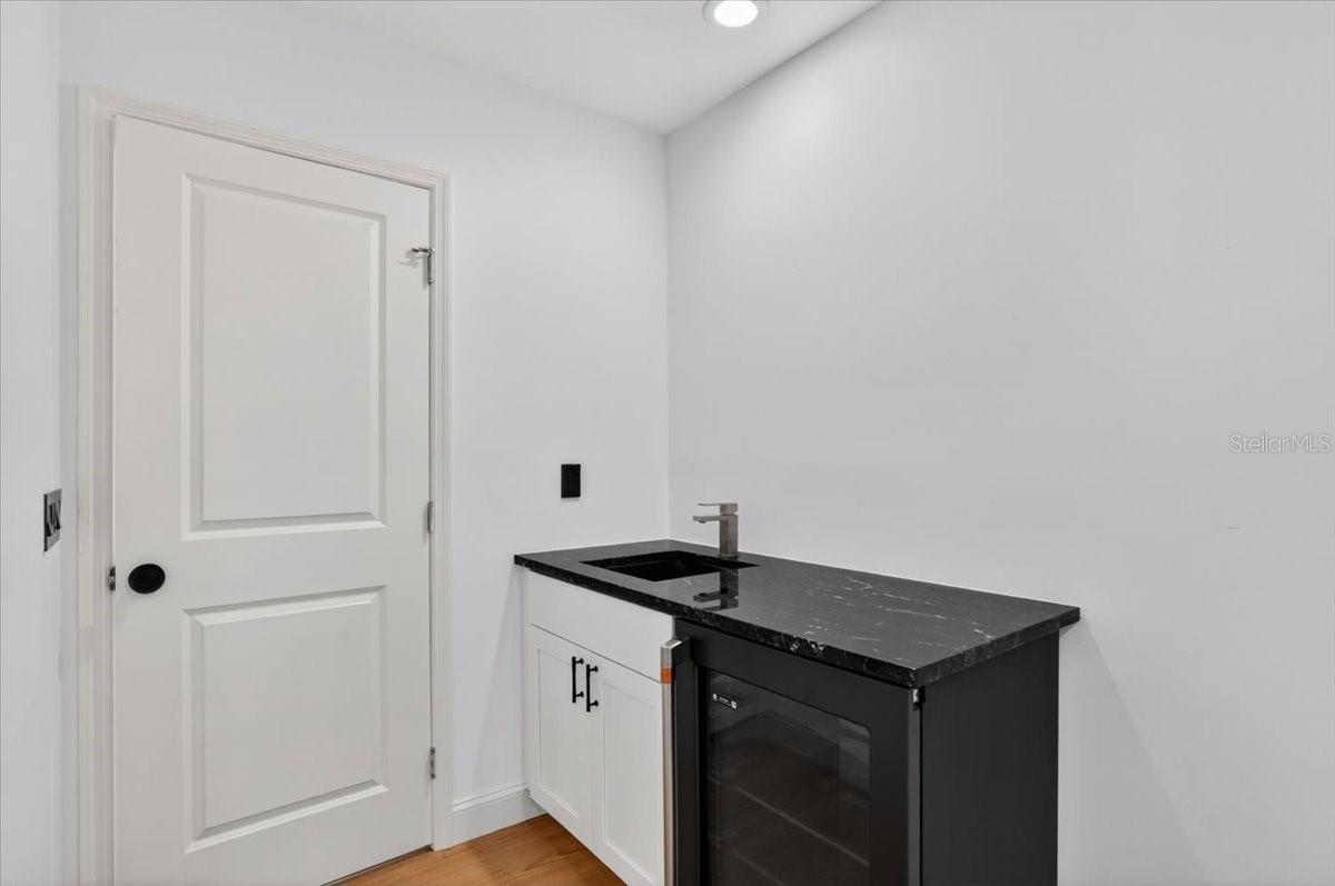 SUNSET PARK - Residential