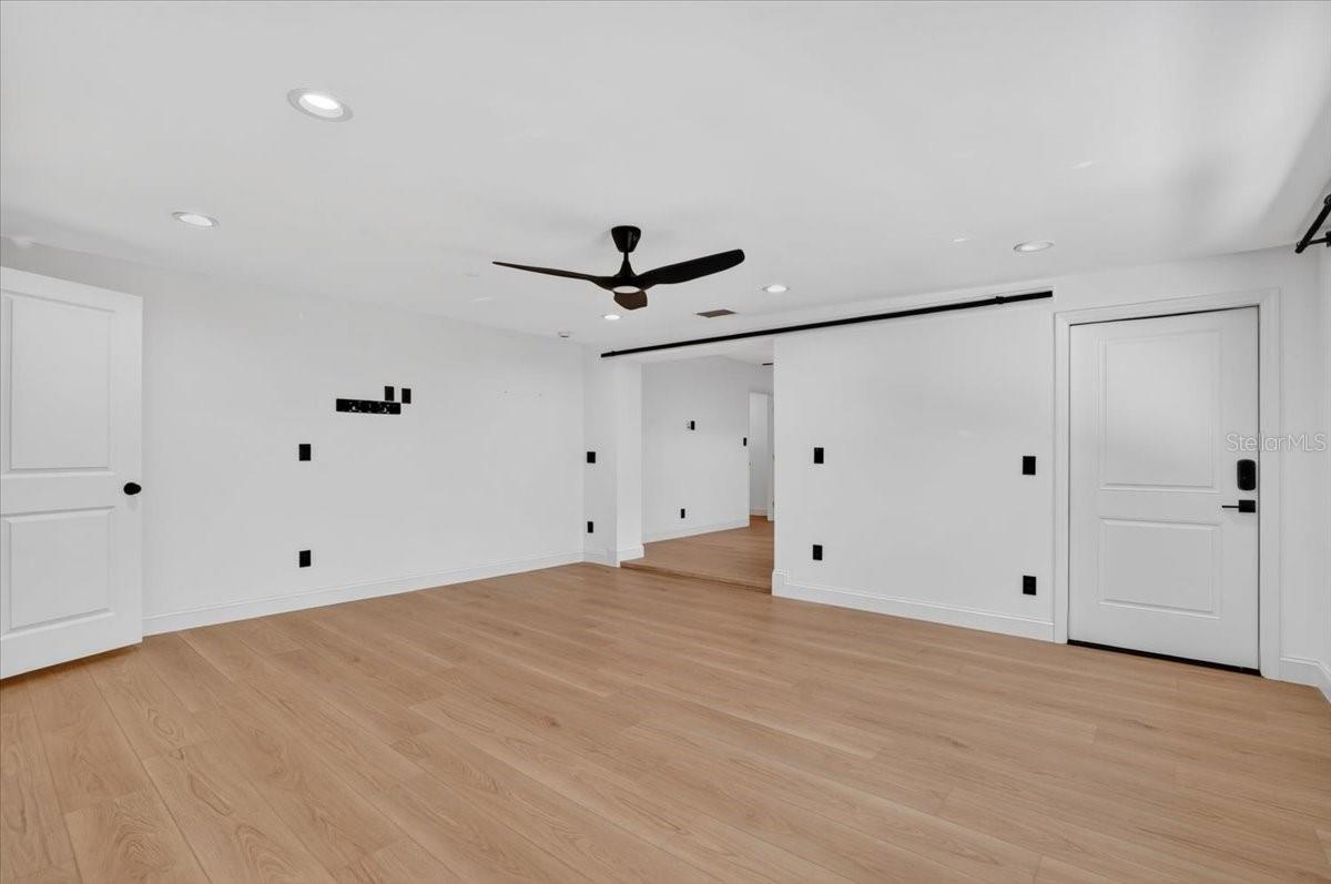 SUNSET PARK - Residential