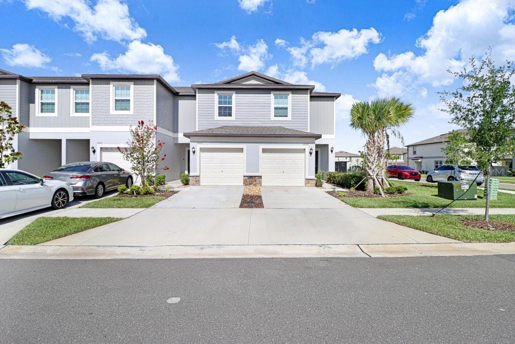 10263 TRUMPET HONETSUCKLE WAY