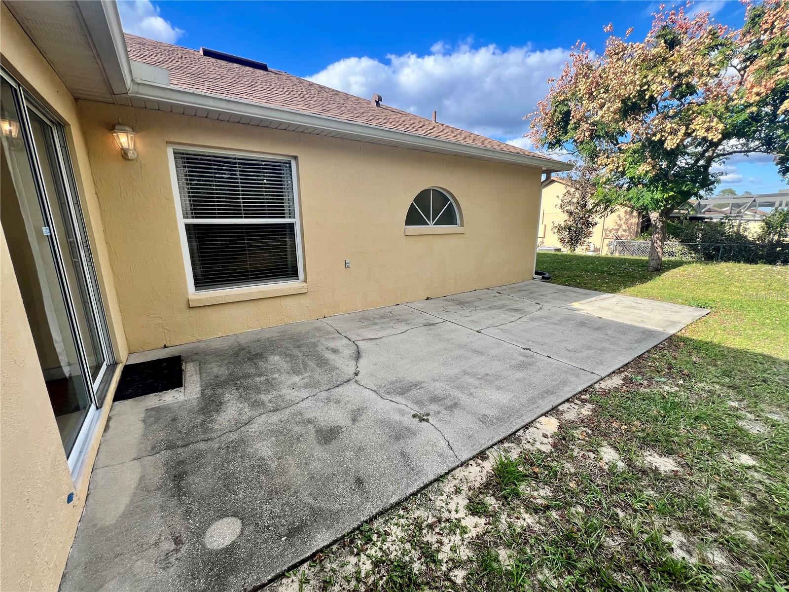 DELTONA LAKES UNIT 39 - Residential Lease