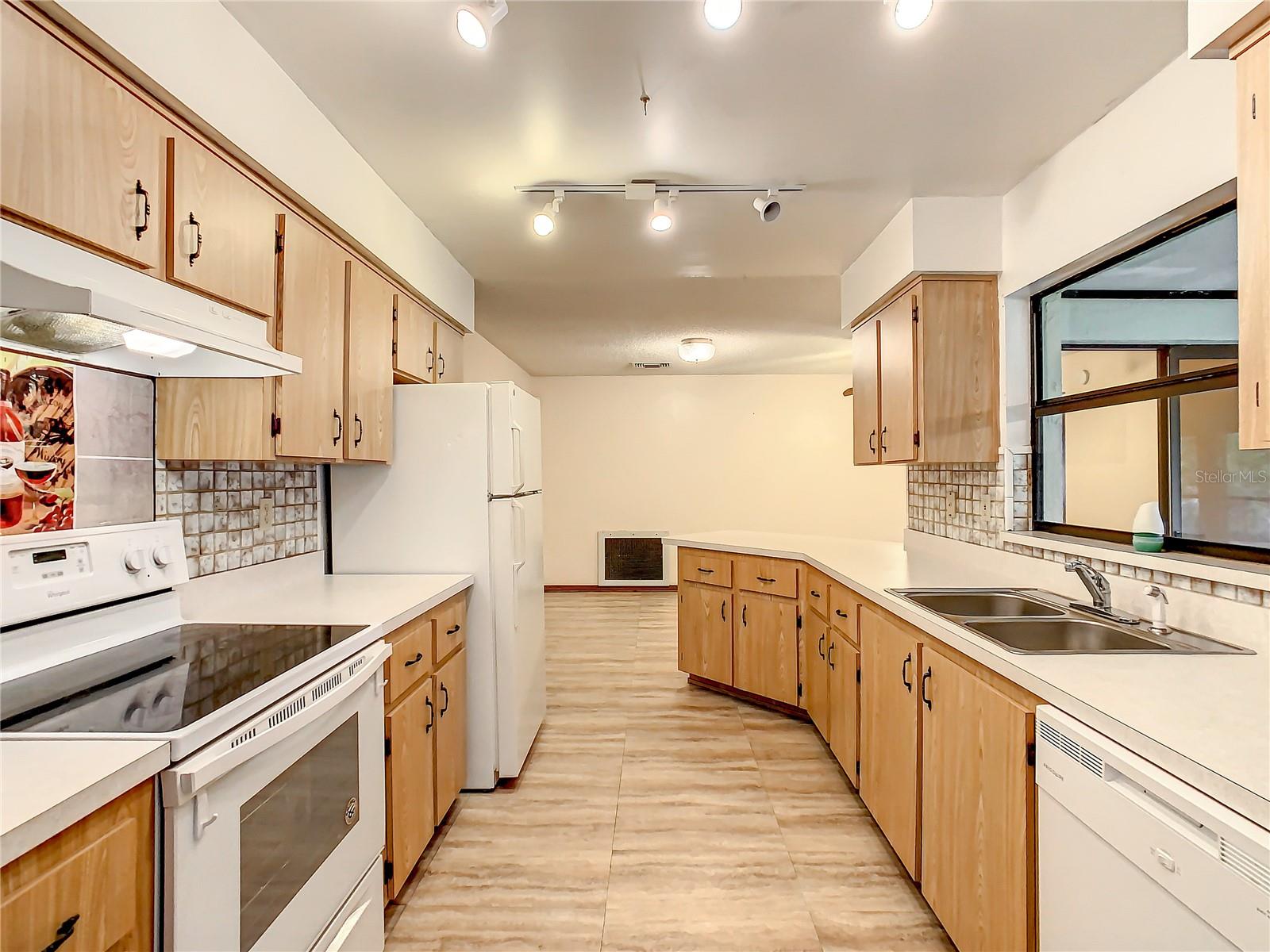 POINCIANA RE-PLAT PT NBRHD 01 VILLAGE 03 - Residential