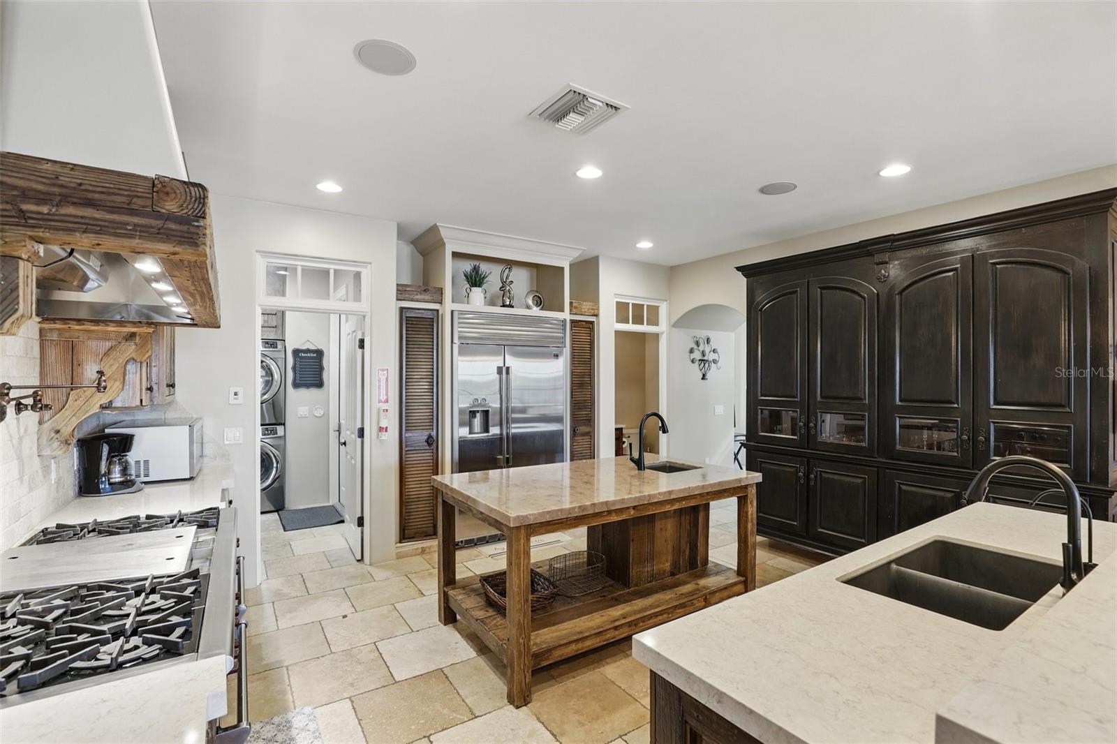 RIVER CLIFF - Residential