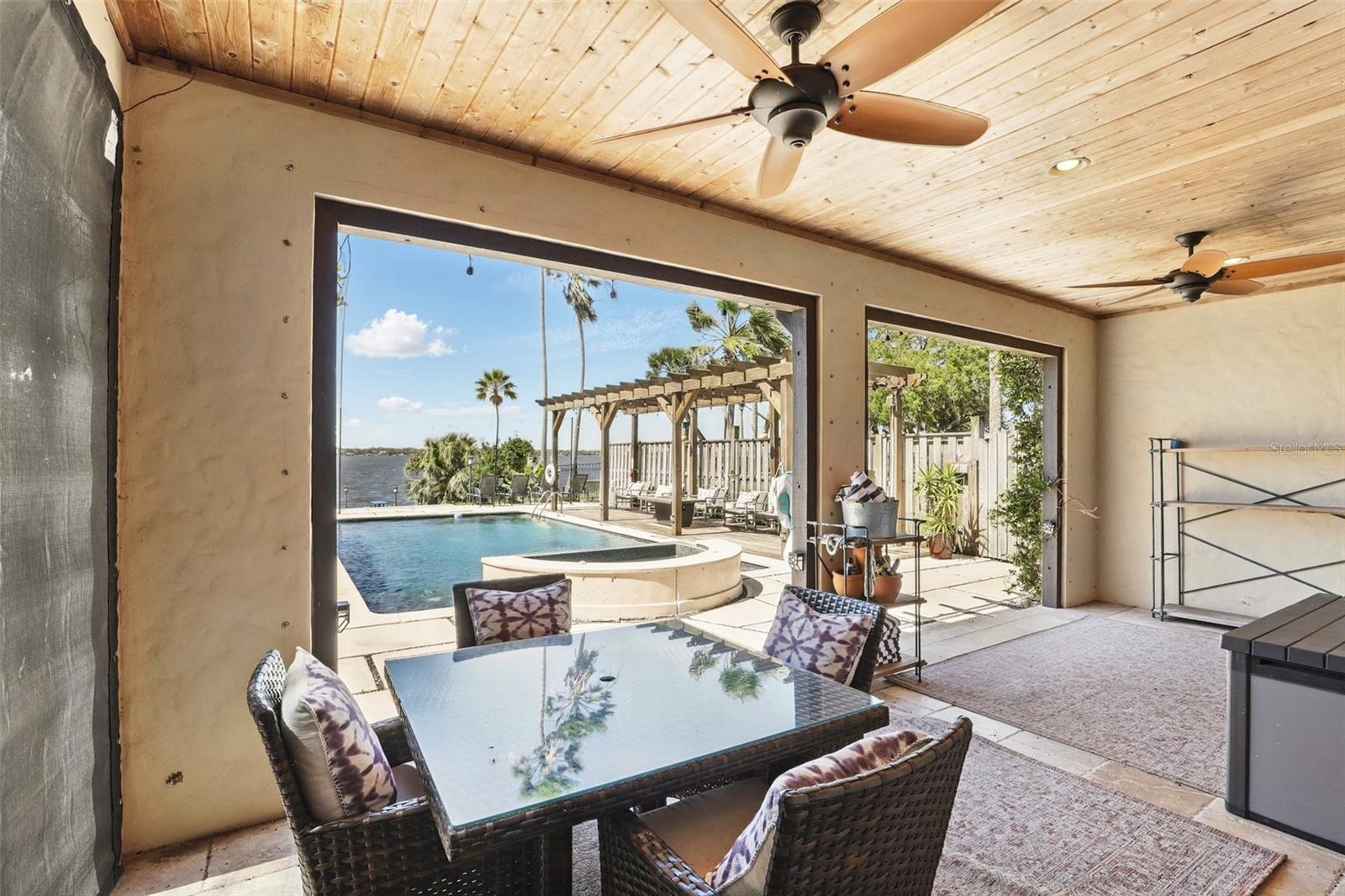 RIVER CLIFF - Residential