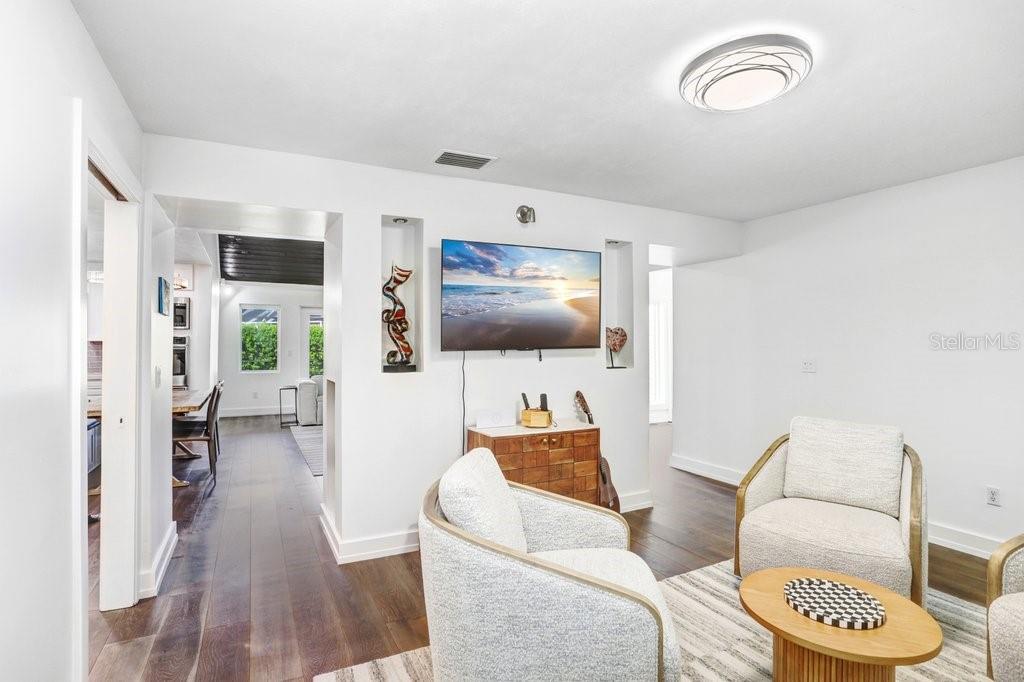 LAKE MAURINE SUB - Residential