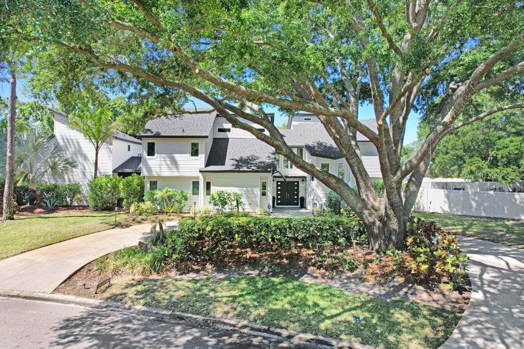 LAKE MAURINE SUB - Residential