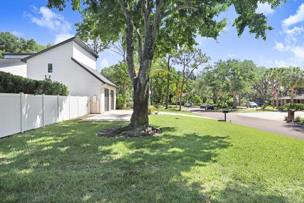LAKE MAURINE SUB - Residential