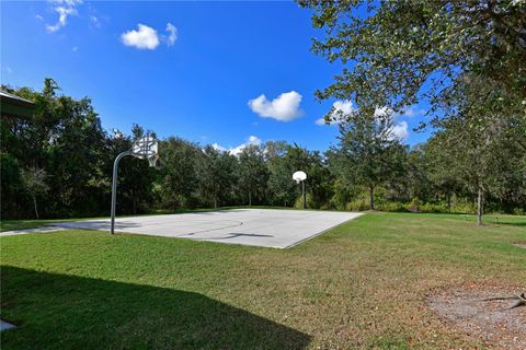 A home in ELLENTON