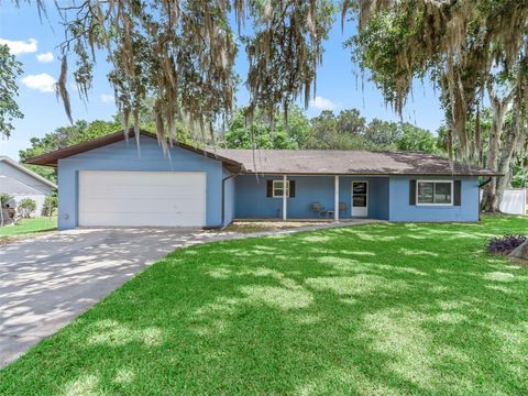 Photo of 12109 SE 61st Court, Belleview, FL 34420 (MLS # G5111606)