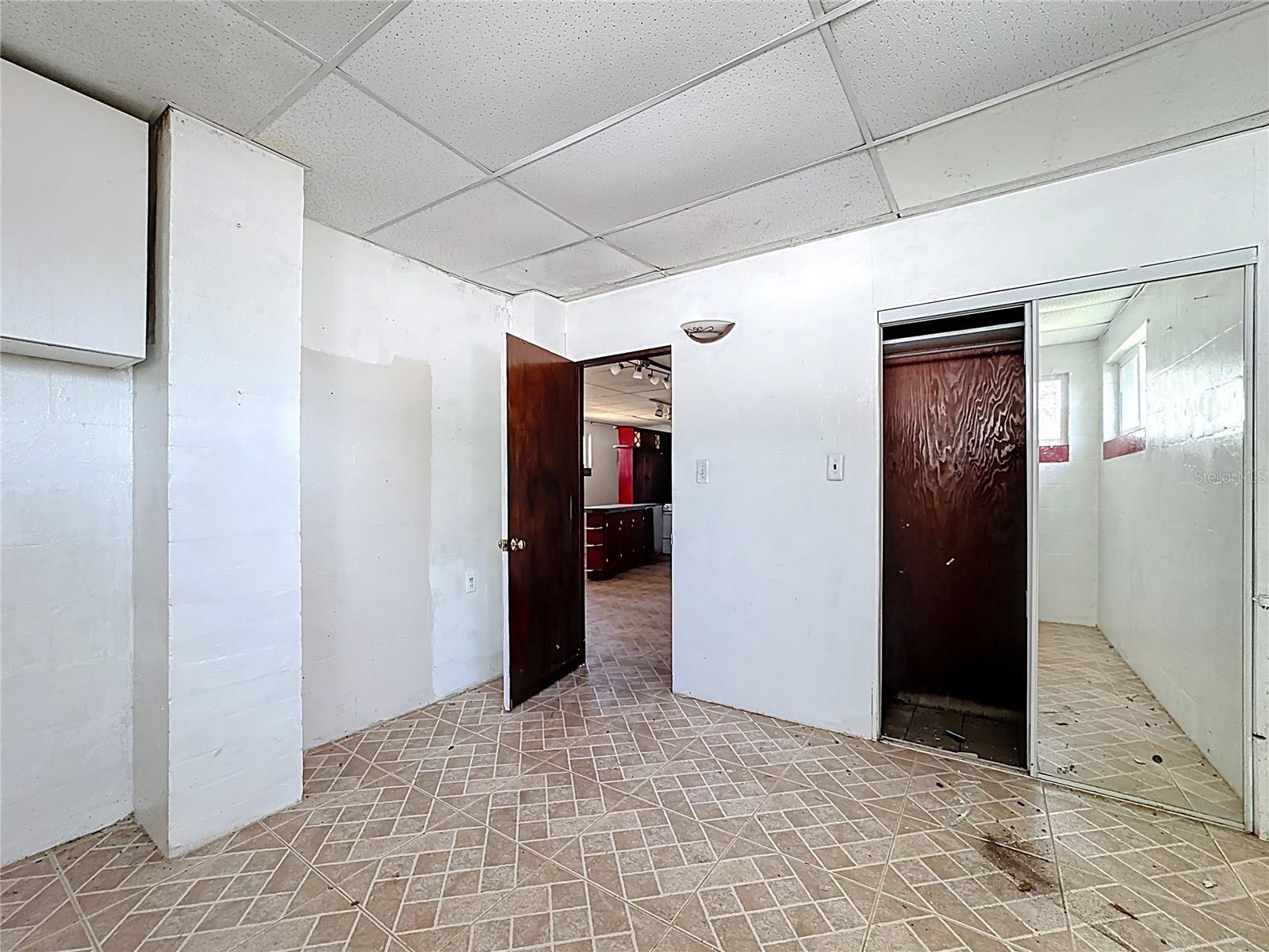 ORLANDO IMPROV CO 02 - Residential