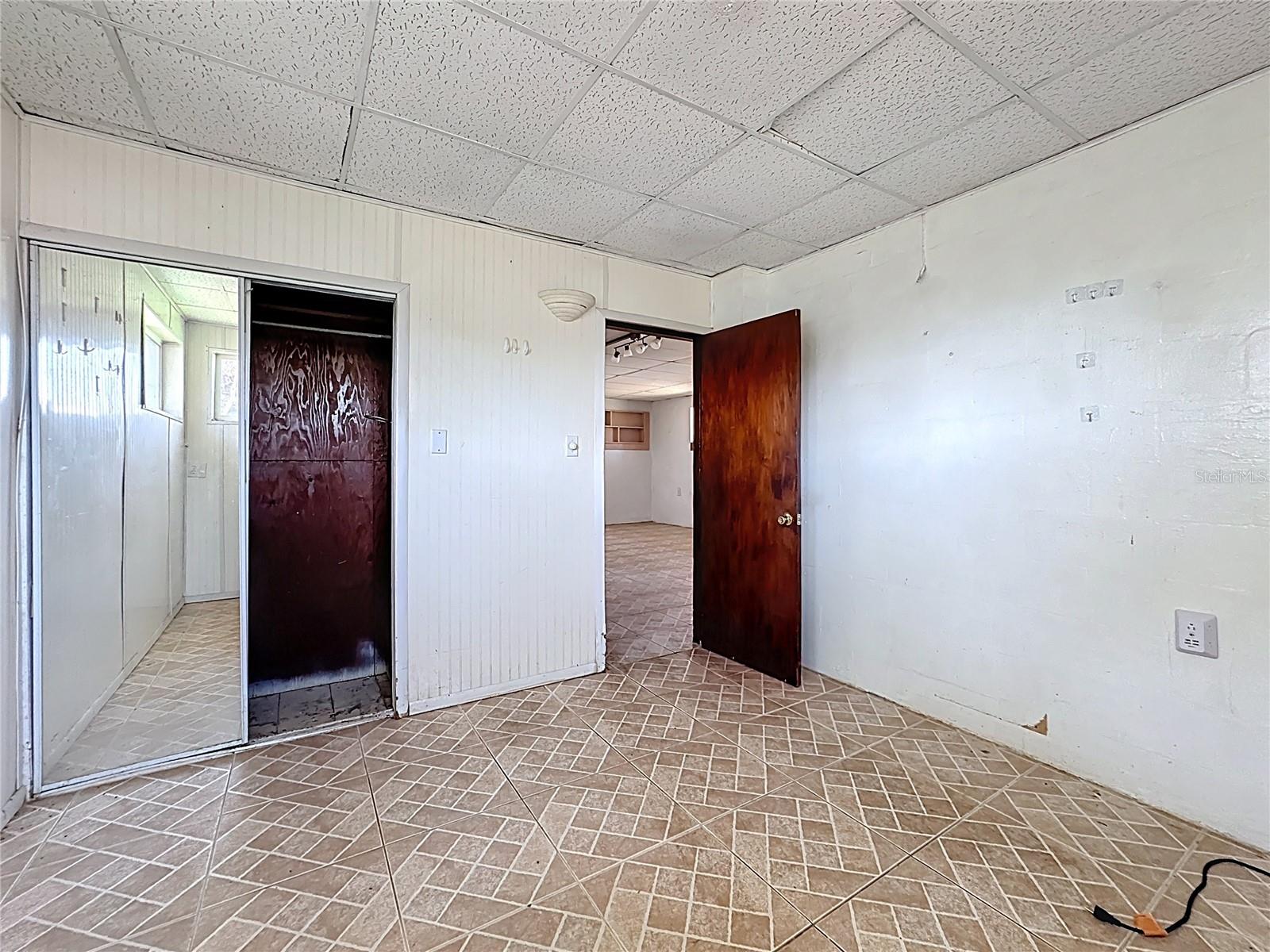 ORLANDO IMPROV CO 02 - Residential