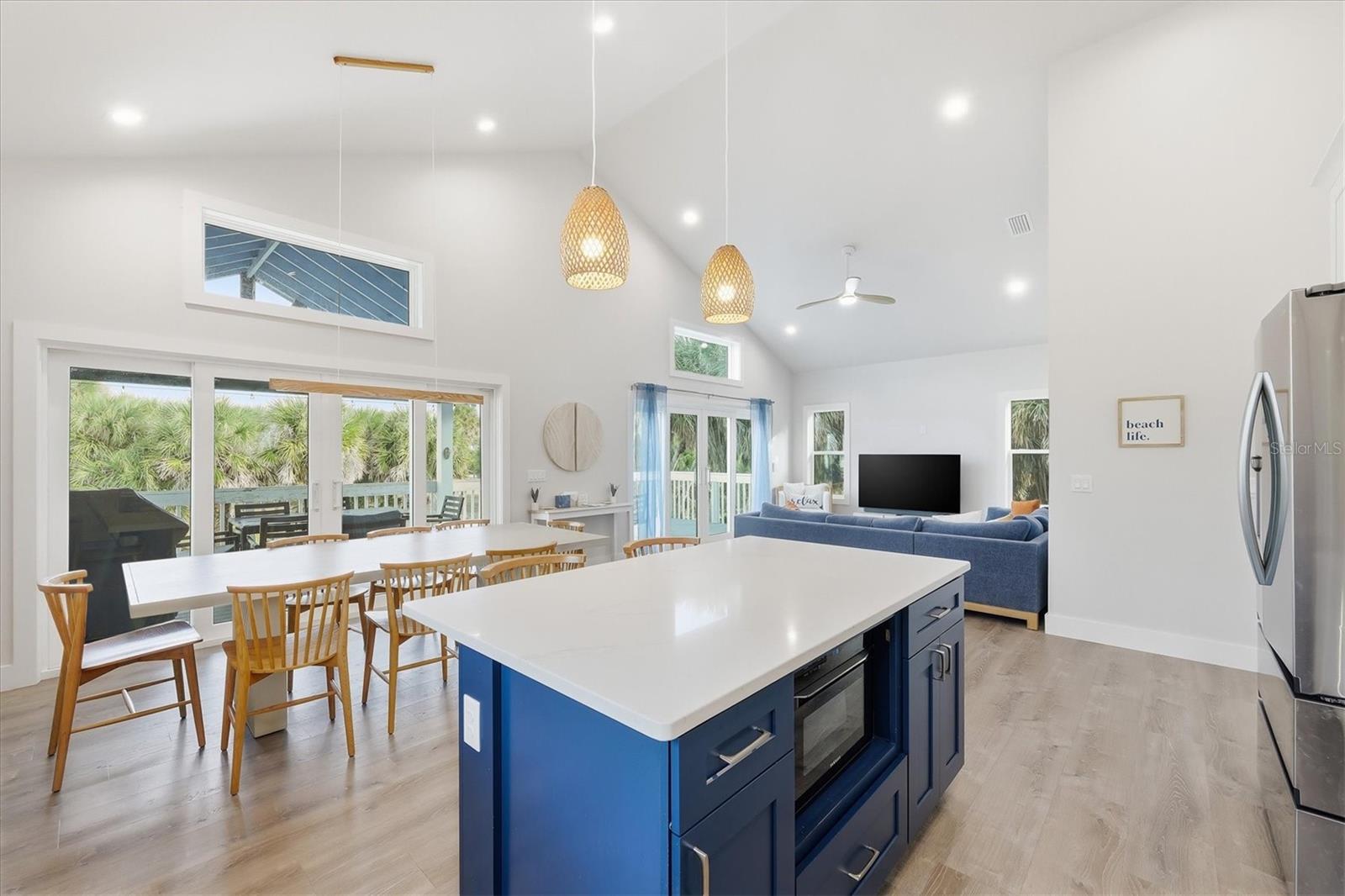 PALM ISLAND ESTATES - Residential