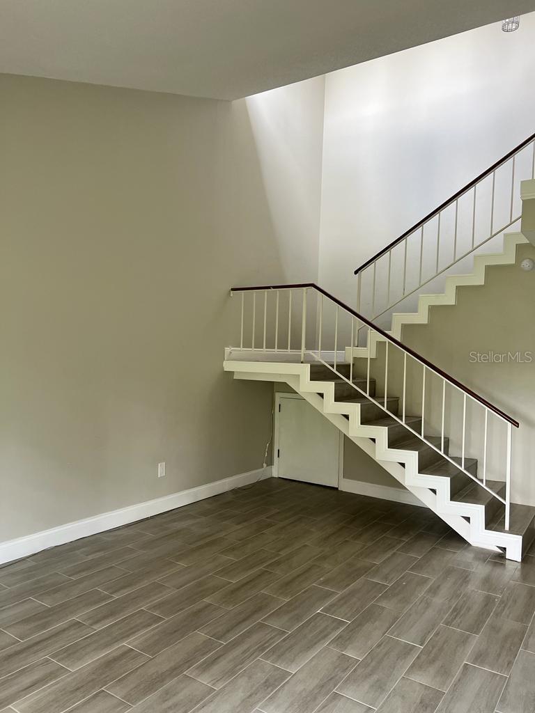 LAKE OF THE WOODS SEC 05 TWNHS - Residential Lease