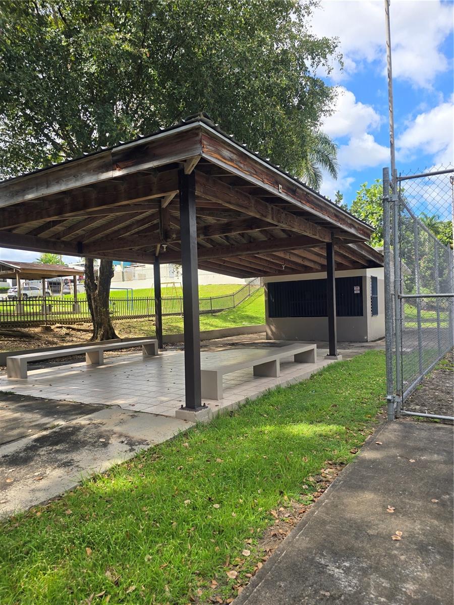 URB. PARQUE SAN MIGUEL - Residential