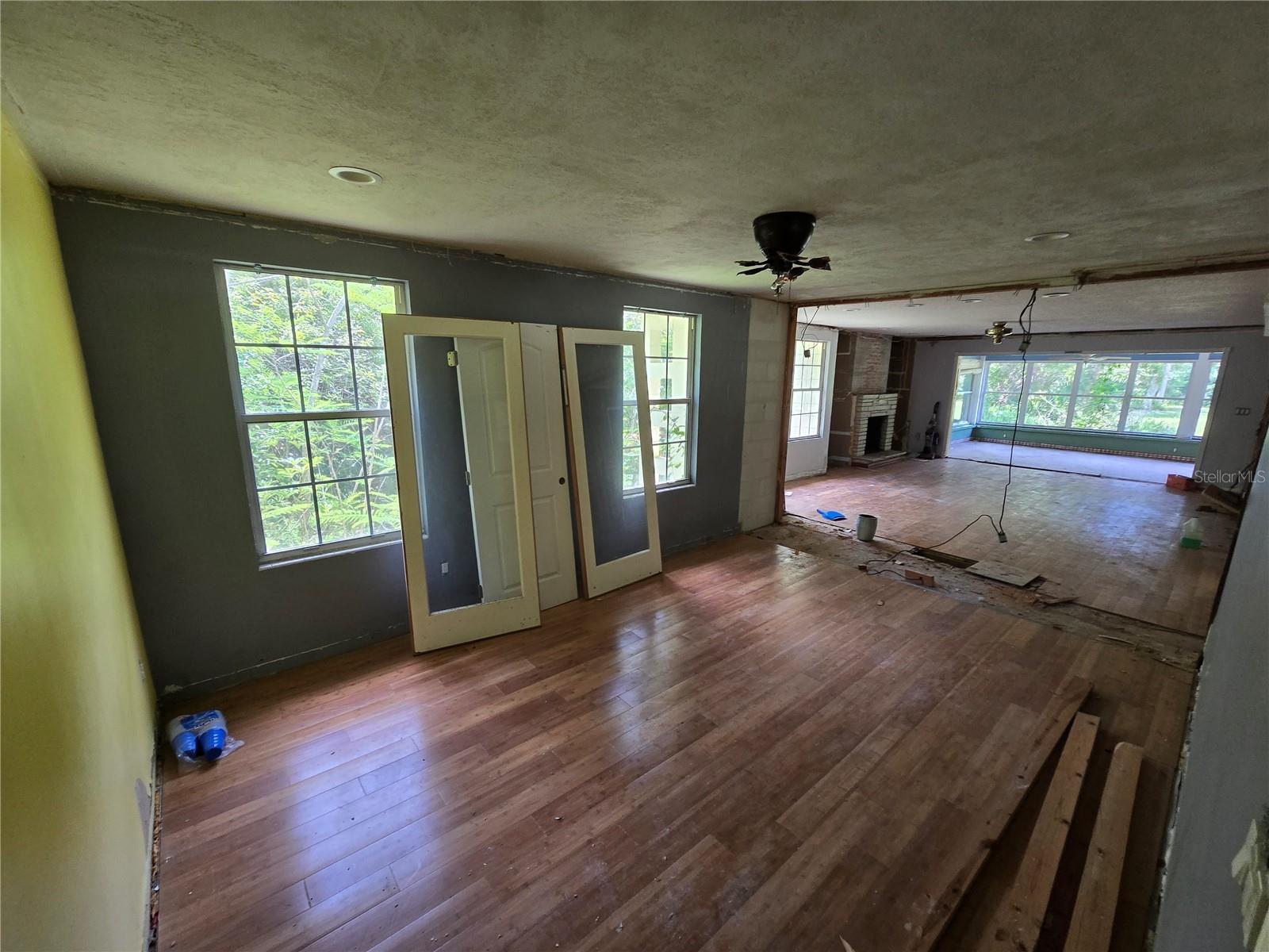 2905 SUNSET ROAD