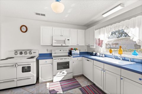 Tiny photo for 1301 Fontana Court, The Villages, FL 32159 (MLS # G5108697)